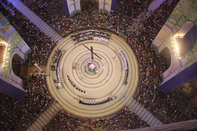Interior do Altar Central do Santuário Nacional de Nossa Senhora Aparecida. Interior do Altar Central do Santuário Nacional de Nossa Senhora Aparecida.