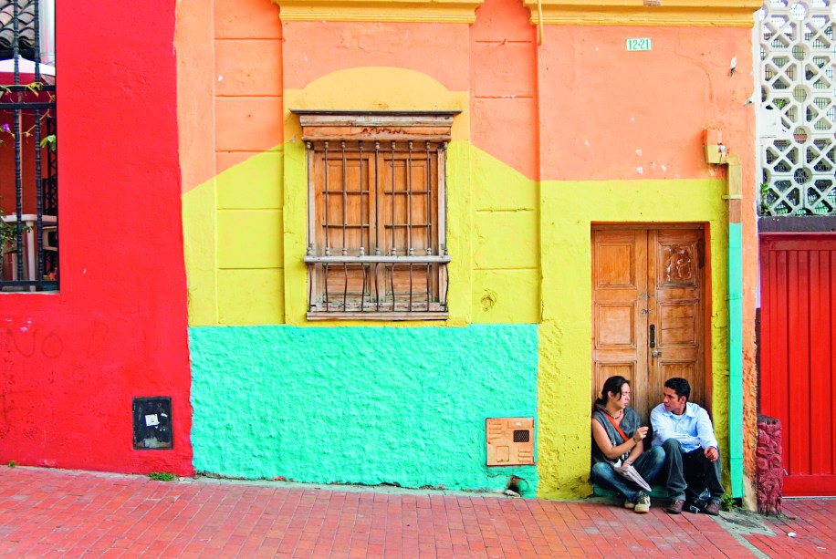 Algumas demãos de tinta em La Candelaria, o centro histórico de Bogotá