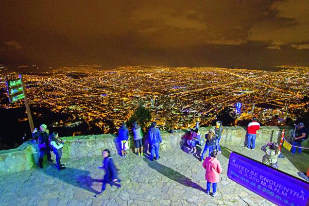 Estupenda vista de Bogotá a 3.200 metros de altura, no Cerro de Monserrat