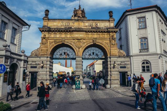 <strong>Pilsen, República Tcheca </strong>A Pilsner Urquell é a marca de cerveja tipo pilsen por excelência, leve e pouco alcoólica, a que caiu como uma luva no gosto do brasileiro. A visita à <a href="https://viajeaqui.abril.com.br/estabelecimentos/republica-tcheca-pilsen-plzen-atracao-cervejarias">fábrica da Urquell</a> é passagem obrigatórios para os apreciadores <strong>Pilsen, República Tcheca </strong>A Pilsner Urquell é a marca de cerveja tipo pilsen por excelência, leve e pouco alcoólica, a que caiu como uma luva no gosto do brasileiro. A visita à <a href="https://viajeaqui.abril.com.br/estabelecimentos/republica-tcheca-pilsen-plzen-atracao-cervejarias">fábrica da Urquell</a> é passagem obrigatórios para os apreciadores