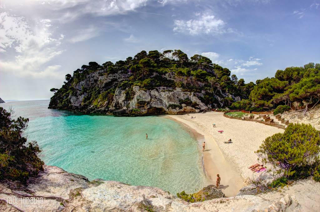 Praia de Macarelleta em Menorca, nas Ilhas Baleares, Espanha