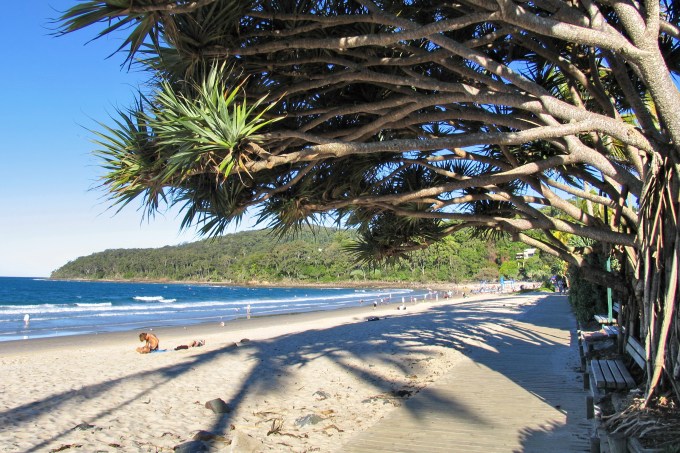 Praia em Noosa, na Australia
