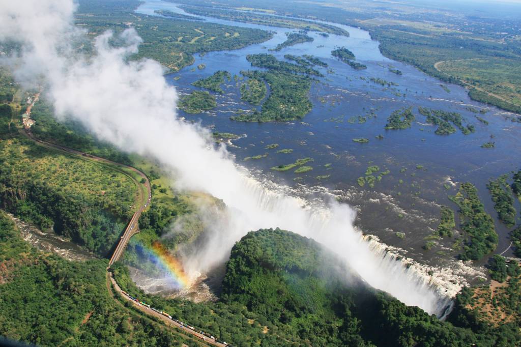 Victoria Falls, cataratas do rio Zambeze na divisa do Zâmbia com Zimbábue, na África
