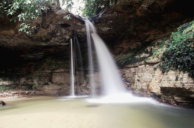 As cachoeiras de Presidente Figueiredo são ideais para quem busca contato com a floresta amazônica
