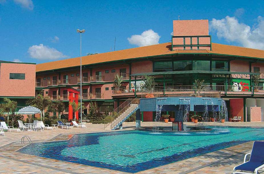 <strong>Costa do Marfim: <a href="http://viajeaqui.abril.com.br/cidades/br-sp-aguas-de-lindoia" rel="Águas de Lindoia (SP)" target="_blank">Águas de Lindoia (SP)</a></strong>A academia de ginástica bem equipada é um dos atrativos do <a href="http://viajeaqui.abril.com.br/estabelecimentos/br-sp-aguas-de-lindoia-hospedagem-oscar-inn-sports-eco-resort" rel="Oscar Inn Sports Eco Resort" target="_blank"><strong>Oscar Inn Sports Eco Resort</strong></a>, que recebe a seleção da Costa do Marfim. Também há ampla área de lazer com piscinas e lago para pescas.