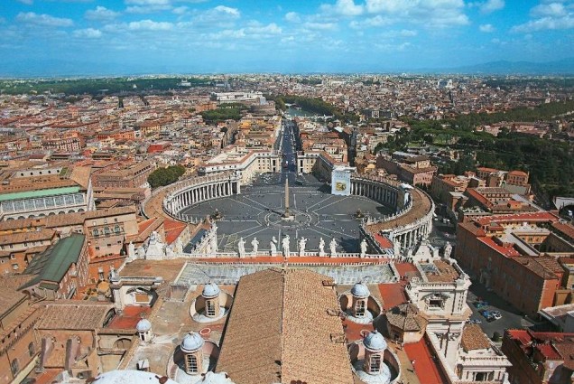 A Praça de São Pedro, no Vaticano, o coração religioso de Roma