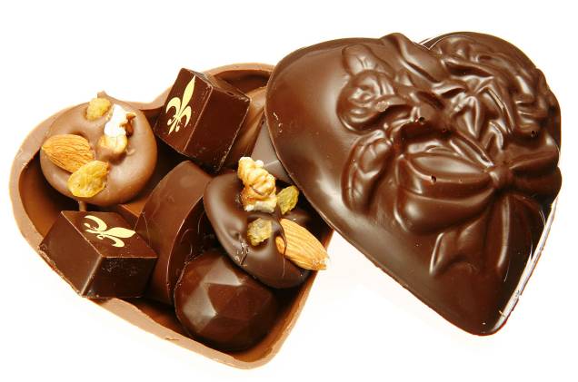 Coração de chocolate belga: uma das tentações da Pâtisserie Douce France