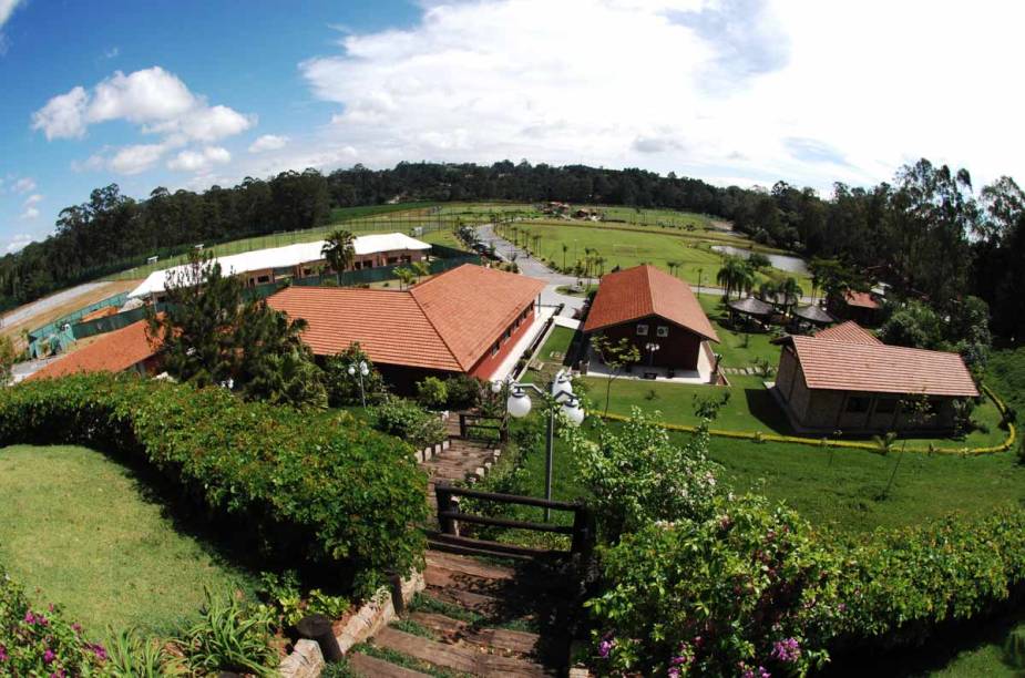 <strong><a href="http://viajeaqui.abril.com.br/paises/colombia" rel="Colômbia:" target="_blank">Colômbia:</a> <a href="http://viajeaqui.abril.com.br/cidades/br-sp-cotia" rel="Cotia (SP)" target="_blank">Cotia (SP)</a> </strong> Os colombianos tem como centro de treinamento e concentração o CFA Presidente Laudo Natel (centro de treinamento do São Paulo). O alojamento tem estrutura para receber até 148 hóspedes confortavelmente, e há até um estádio dentro do centro que tem capacidade para 1500 pessoas.