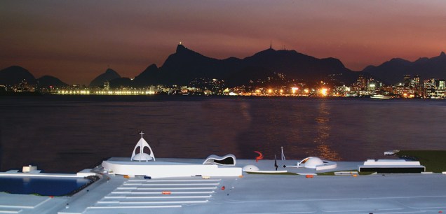 Maquete do "Caminho Niemeyer", conjunto arquitetônico que será construído do Centro de Niterói à Praia de Boa Viagem,com nove obras que vão se juntar ao MAC