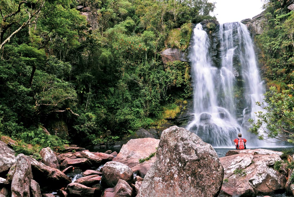 Cachoeira dos Garcias no Parque Estadual do Papagaio, em Aiuruoca, Minas Gerais