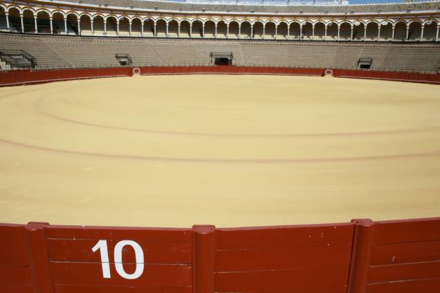 Construída entre 1761 e 1881, La Real Maestranza de Caballería, em Sevilha, é a segunda mais antiga arena de touros da Espanha