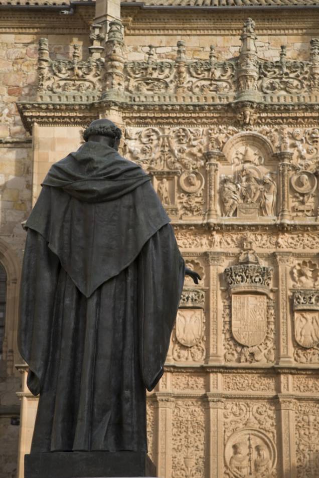 Fundada no século 13, a fachada das Escuelas Mayores da Universidade de Salamanca é um complexo de imagens mitológicas, heráldicas e religiosas