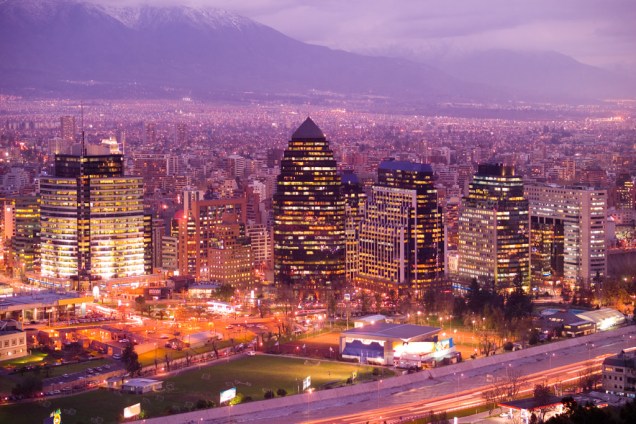 Emoldurada pelas imponentes Cordilheiras dos Andes, Santiago tem um visual único