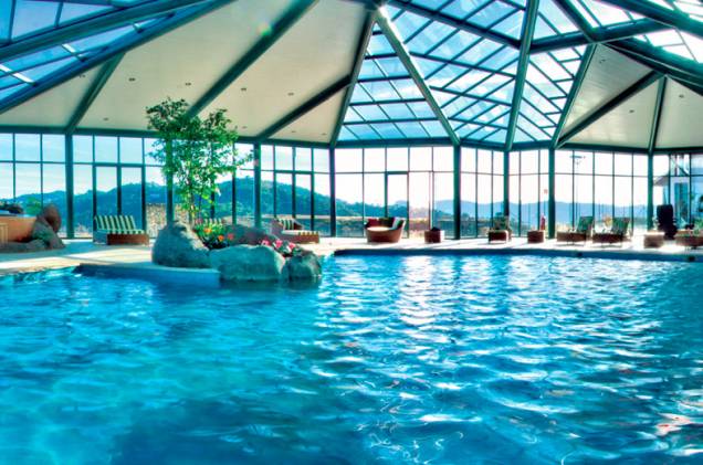 Piscina coberta do Blue Mountain Hotel & Spa. Piscina coberta do Blue Mountain Hotel & Spa.