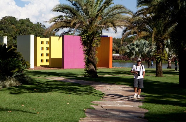 Obra Magic Square #5 - De Luxe, de Hélio Oiticica, no Instituto Inhotim, em Brumadinho, Minas Gerais