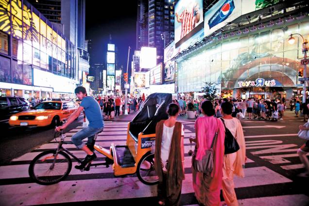 "Pedicabs" ou "Táxi bike" na Times Square, em Nova York 