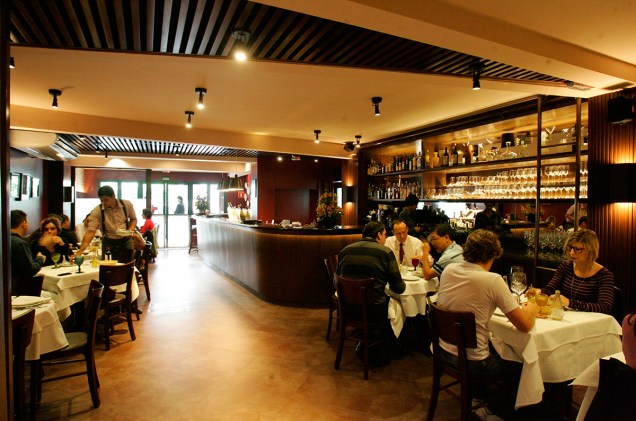 Interior do restaurante Vito, na Vila Beatriz.