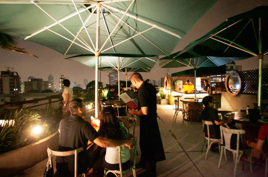 Ambiente do bar Alto da Harmonia, na Vila Madalena.