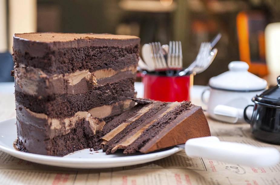 Bolo de chocolate do restaurante, padaria e bar Belo Comidaria, em Belo Horizonte (MG)