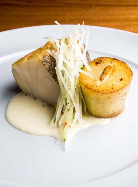 Bacalhau com batata sauté, do restaurante Irajá, no Rio de Janeiro