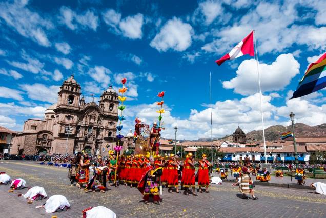 O festival <strong>Inti Raymi</strong>, celebrado há mais de 800 anos, é uma forma de agradecer pelas colheitas realizadas antes do inverno e pedir pela prosperidade da terra