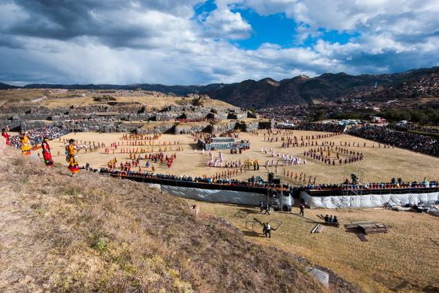 Durante o mês de junho, as ruas de Cusco, no Peru, são tomadas pelas festividades, que inclui apresentações de danças típicas e culinária Durante o mês de junho, as ruas de Cusco, no Peru, são tomadas pelas festividades, que inclui apresentações de danças típicas e culinária