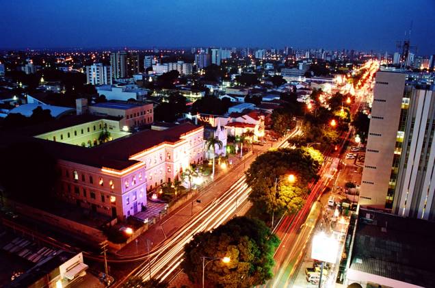 Os modernos bairros de São Cristóvão e Fátima concentram os melhores restaurantes e o agito noturno