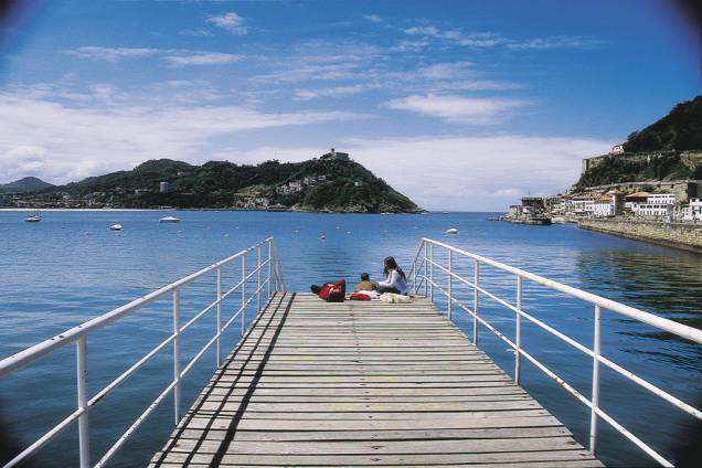 Vista da Baía de San Sebastián, no País Basco Vista da Baía de San Sebastián, no País Basco