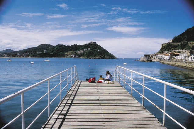 Vista da Baía de San Sebastián, no País Basco