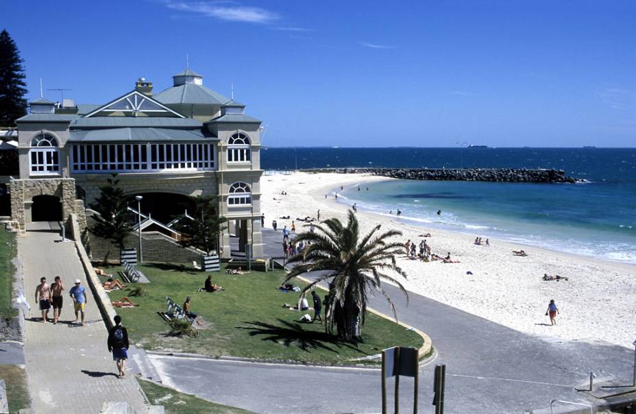 Com belas praias, restaurantes, vida noturna agitada e uma boa programação cultural, Perth reina sozinha no lado oeste da Austrália