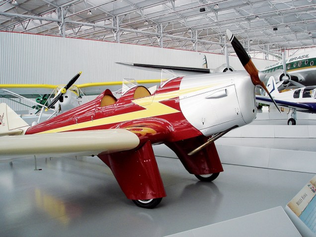 Avião Miles Hawk M24 em exposição no Museu Asas de um Sonho, da TAM