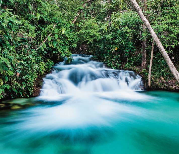 Na boêmia Rua XV de Novembro, o Antonina Bar sacode com samba e sertanejo às sextas e pop rock aos sábados Na boêmia Rua XV de Novembro, o Antonina Bar sacode com samba e sertanejo às sextas e pop rock aos sábados
