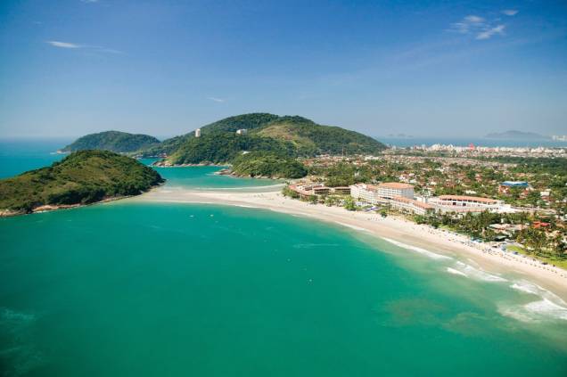 O cenário singular, os condomínios de luxo e o melhor resort da costa paulista, o Sofitel Jequitimar, fazem da Praia de Pernambuco um dos lugares mais vips do Guarujá