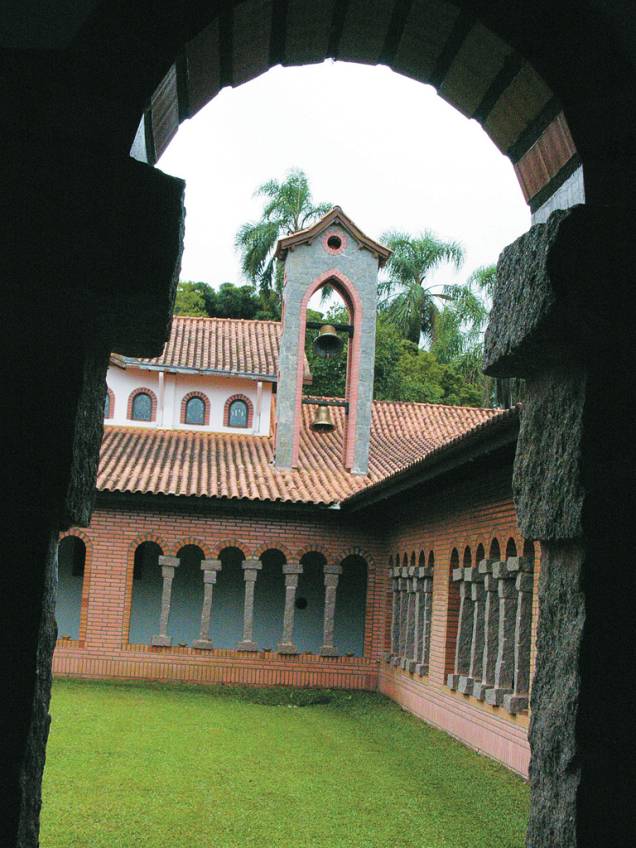 Os monges costumam se reunir na capela do Mosteiro da Ressurreição para as orações em canto gregoriano, abertas ao público Os monges costumam se reunir na capela do Mosteiro da Ressurreição para as orações em canto gregoriano, abertas ao público