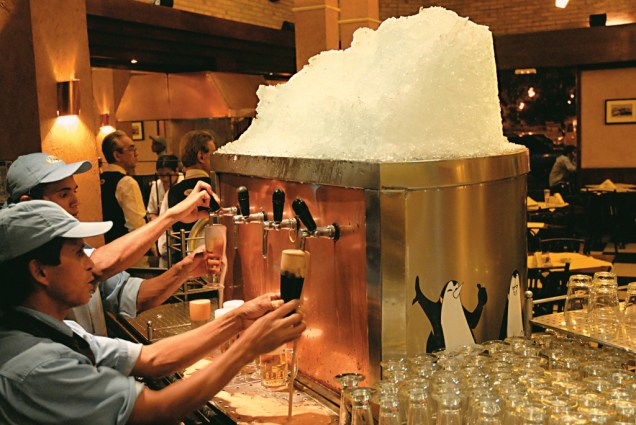 O chope do bar Pinguim é o mais famoso da cidade