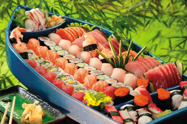 Combinado supermangá, variado de sushis, sashimis do restaurante Mangá, eleito O Melhor Oriental pelo júri de Veja ABC Comer e Beber 2010/2011
