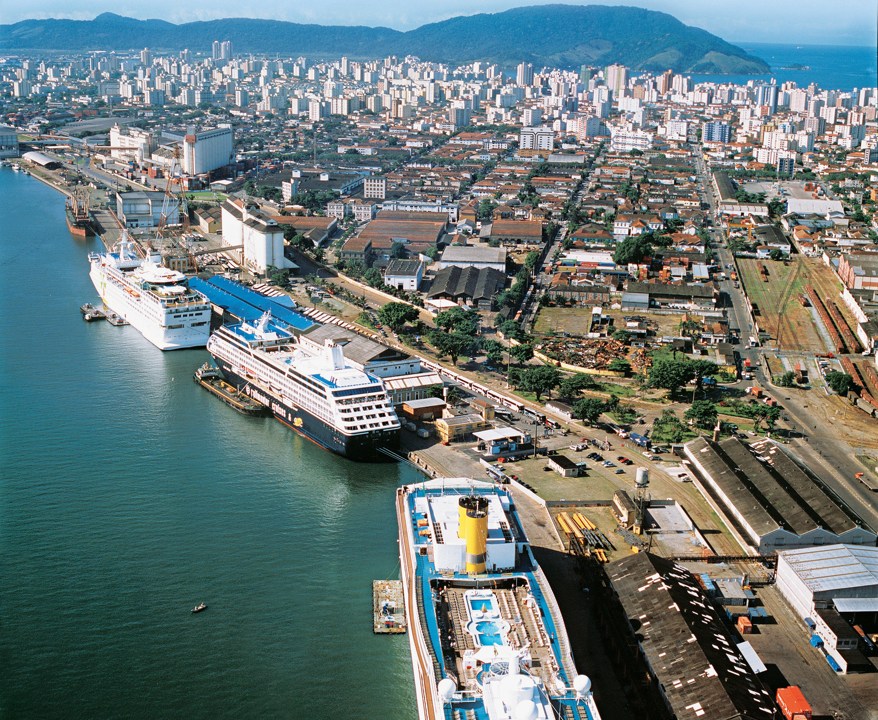 Transatlânticos ancorados no Porto de Santos