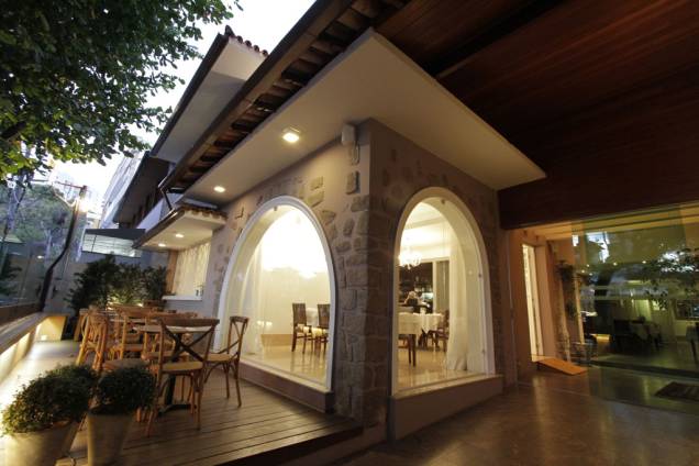 Área externa do simpático sobrado onde funciona o restaurante Soeta, em Vitória, Espírito Santo Área externa do simpático sobrado onde funciona o restaurante Soeta, em Vitória, Espírito Santo