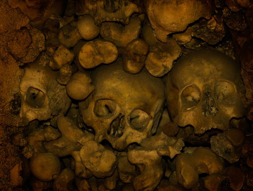 A Capela dos Ossos fica na Igreja de São Francisco, construída no século 15 A Capela dos Ossos fica na Igreja de São Francisco, construída no século 15