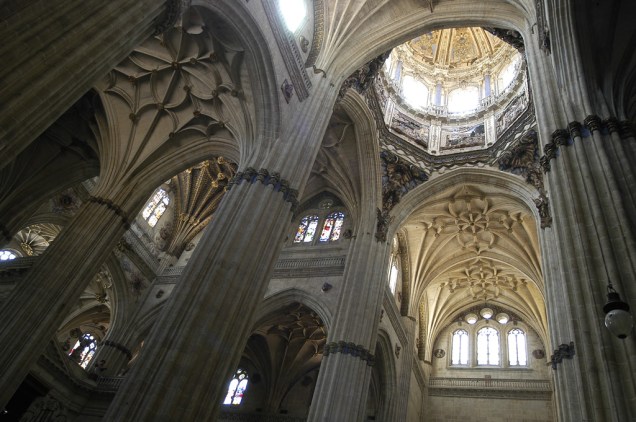A cúpula da imponente catedral nova de Salamanca tem 80 metros de altura