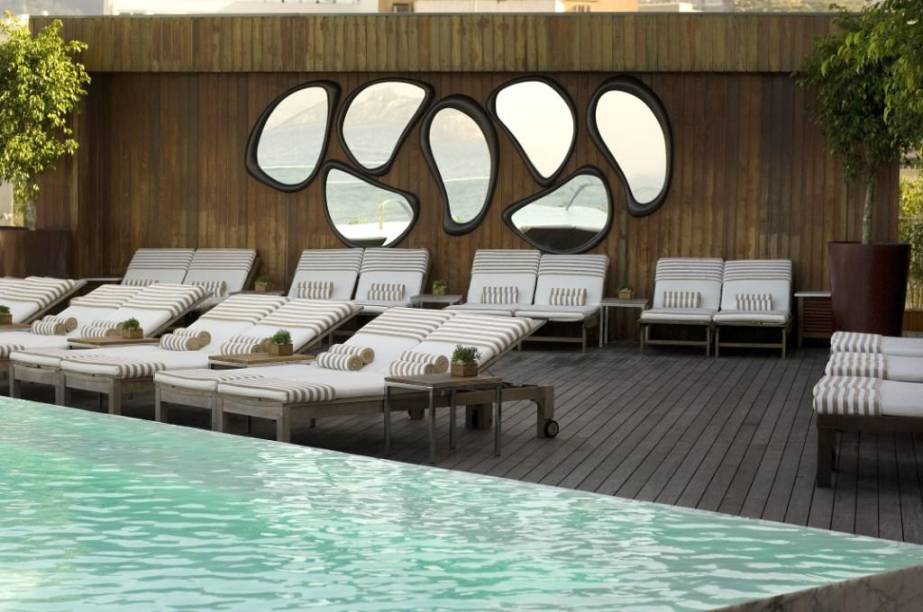 Piscina do  Hotel Fasano Rio, no Rio de Janeiro