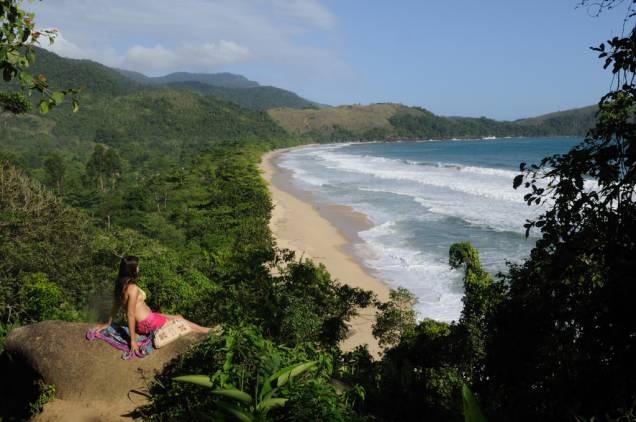 Com águas esverdeadas e o acesso pela mata, a Praia do Sono atrai aventureiros e surfistas Com águas esverdeadas e o acesso pela mata, a Praia do Sono atrai aventureiros e surfistas