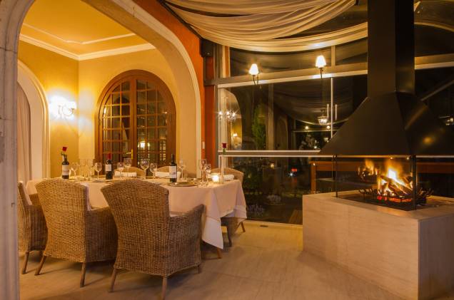 <strong>8. <a href="https://viajeaqui.abril.com.br/estabelecimentos/br-sp-campos-do-jordao-hospedagem-villa-casato-residenza" rel="Villa Casato Residenza" target="_blank">Villa Casato Residenza</a></strong> O hotel aceita animais de pequeno porte, mas não recebe menores de 14 anos <a href="https://www.booking.com/hotel/br/villa-casato-residenza.pt-br.html?aid=332455&label=viagemabril-camposdojordao" rel="Faça sua reserva no Villa Casato Residenza pelo Booking.com" target="_blank">Faça sua reserva no Villa Casato Residenza pelo Booking.com</a> <strong>8. <a href="https://viajeaqui.abril.com.br/estabelecimentos/br-sp-campos-do-jordao-hospedagem-villa-casato-residenza" rel="Villa Casato Residenza" target="_blank">Villa Casato Residenza</a></strong> O hotel aceita animais de pequeno porte, mas não recebe menores de 14 anos <a href="https://www.booking.com/hotel/br/villa-casato-residenza.pt-br.html?aid=332455&label=viagemabril-camposdojordao" rel="Faça sua reserva no Villa Casato Residenza pelo Booking.com" target="_blank">Faça sua reserva no Villa Casato Residenza pelo Booking.com</a>
