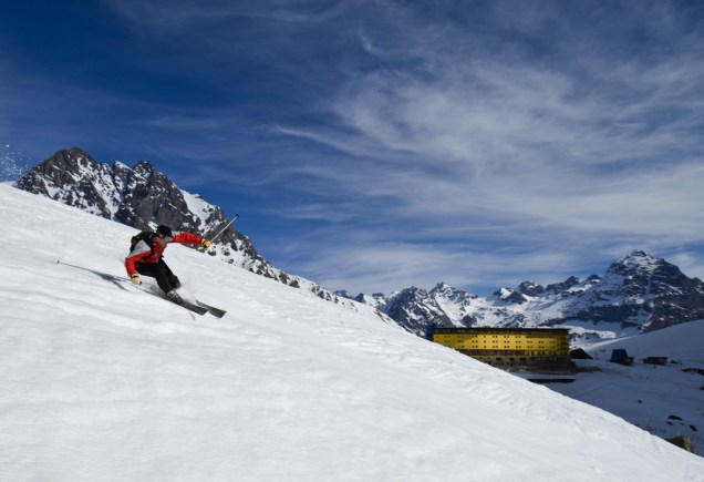 A estação de esqui chilena <strong><a href="https://viajeaqui.abril.com.br/estabelecimentos/chile-portillo-atracao-pistas" rel="Portillo" target="_blank">Portillo</a></strong> tem as pistas mais radicais e bem cuidadas do país, com grau de dificuldade diferentes, para esquiadores iniciantes e profissionais