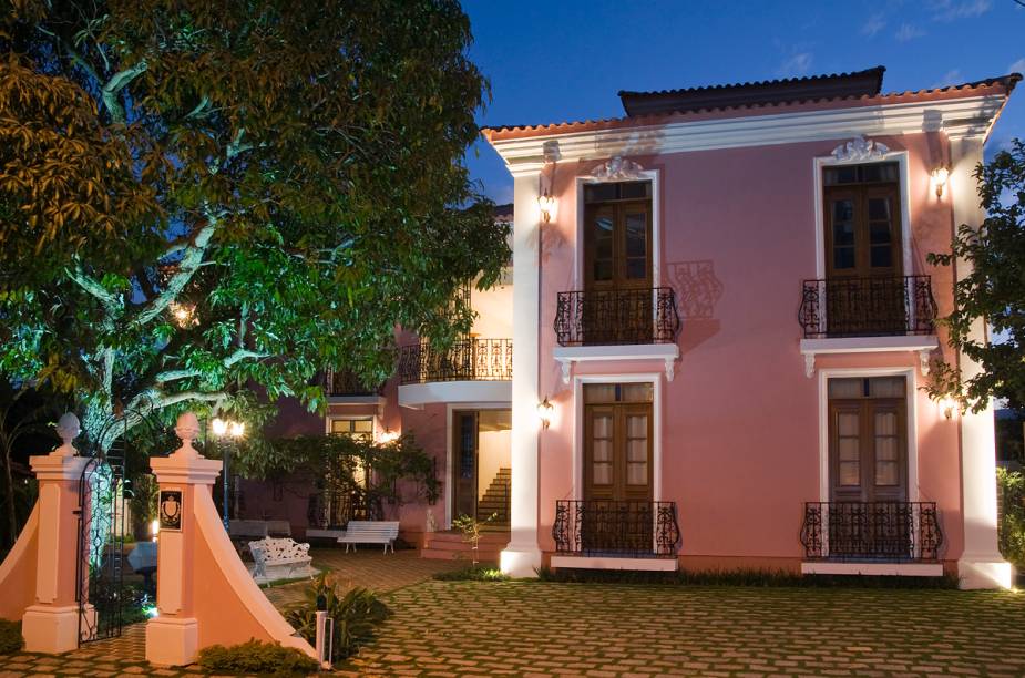 Localizado na Lagoa da Conceição, em <a href="http://viajeaqui.abril.com.br/cidades/br-sc-florianopolis" rel="Florianópolis" target="_blank"><strong>Florianópolis</strong></a>, o hotel boutique Quinta das Videiras fica em uma residência de estilo português do século XIX