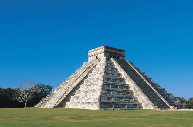 Chichén Itzá, um dos mais importantes centros políticos dos maias, é uma das novas sete maravilhas do mundo e Patrimônio Histórico pela Unesco
