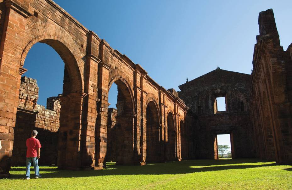 <strong>São Miguel das Missões, Rio Grande do Sul</strong><br />  ... em lugares como a cidade de <a href="https://viajeaqui.abril.com.br/cidades/br-sp-sao-paulo" rel="São Paulo">São Paulo</a> e <a href="https://viajeaqui.abril.com.br/cidades/br-rs-sao-miguel-das-missoes" rel="São Miguel das Missões">São Miguel das Missões</a>, o mais bem preservado conjunto missionário brasileiro, fundado por padres jesuítas que também se estabeleceram no <a href="https://viajeaqui.abril.com.br/paises/paraguai" rel="Paraguai">Paraguai</a> e na <a href="https://viajeaqui.abril.com.br/paises/argentina" rel="Argentina">Argentina</a>. Neste último a Companhia de Jesus fincou profundas raízes...