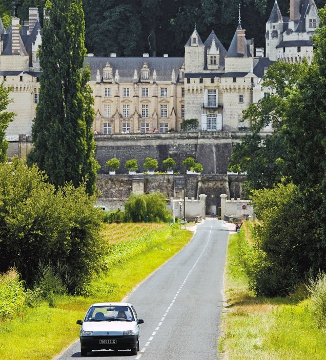 Pela estrada afora chega-se ao Château d’Ussé, cenário de <em>A Bela Adormecida</em> – o conto