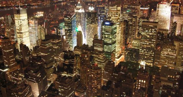 7.º lugar: <a href="https://viajeaqui.abril.com.br/cidades/estados-unidos-nova-york" rel="Nova York" target="_blank"><strong>Nova York</strong></a>, <strong>Estados Unidos</strong><br /> Ela não poderia ficar de fora do ranking: de dia ou de noite, Nova York continua sendo a cidade que desconhece o tédio e reúne alguns dos melhores restaurantes e hotéis do mundo. Sempre vale a pena ver e viver NY. 7.º lugar: <a href="https://viajeaqui.abril.com.br/cidades/estados-unidos-nova-york" rel="Nova York" target="_blank"><strong>Nova York</strong></a>, <strong>Estados Unidos</strong><br /> Ela não poderia ficar de fora do ranking: de dia ou de noite, Nova York continua sendo a cidade que desconhece o tédio e reúne alguns dos melhores restaurantes e hotéis do mundo. Sempre vale a pena ver e viver NY.