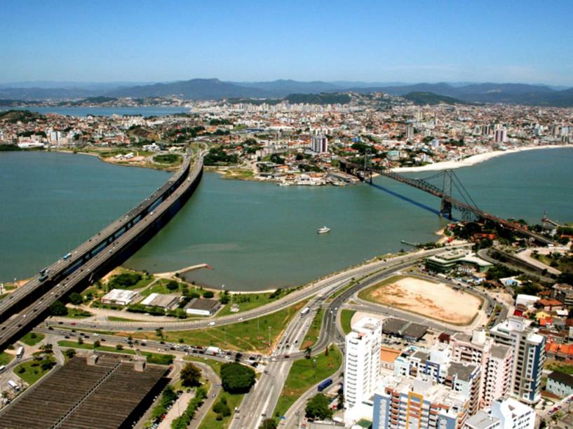 Artesanato em renda de bilro, sotaque influenciado pela colonização açoriana e dunas para se acabar nos andboard completam a sensação de que nesta ilha tem um pouco de tudo